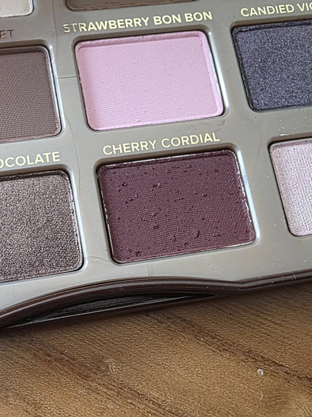 Too Faced Chocolate Bar Eyeshadow Palette - Pink Packaging